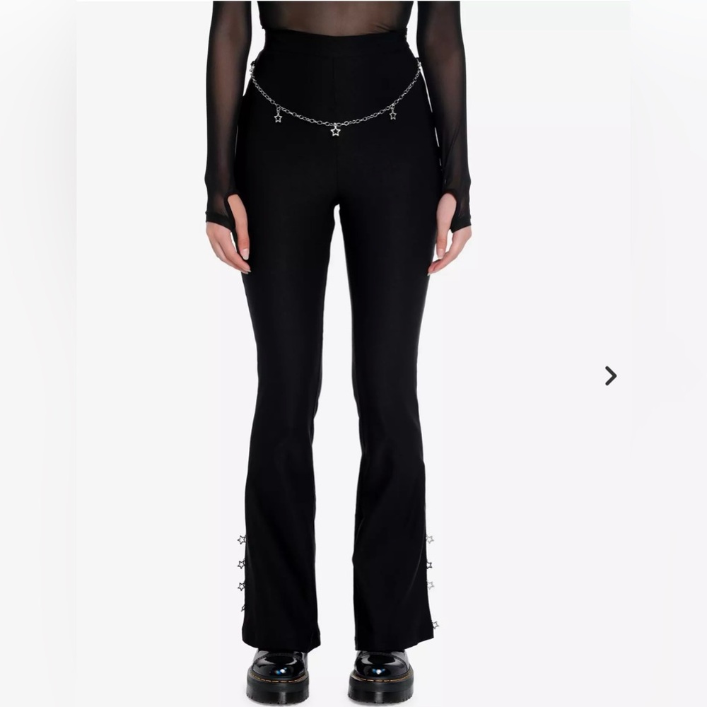 Star Chain Flare Leggings
